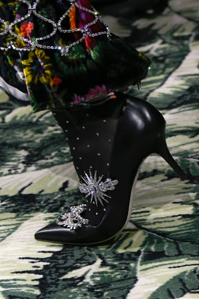 Look 77